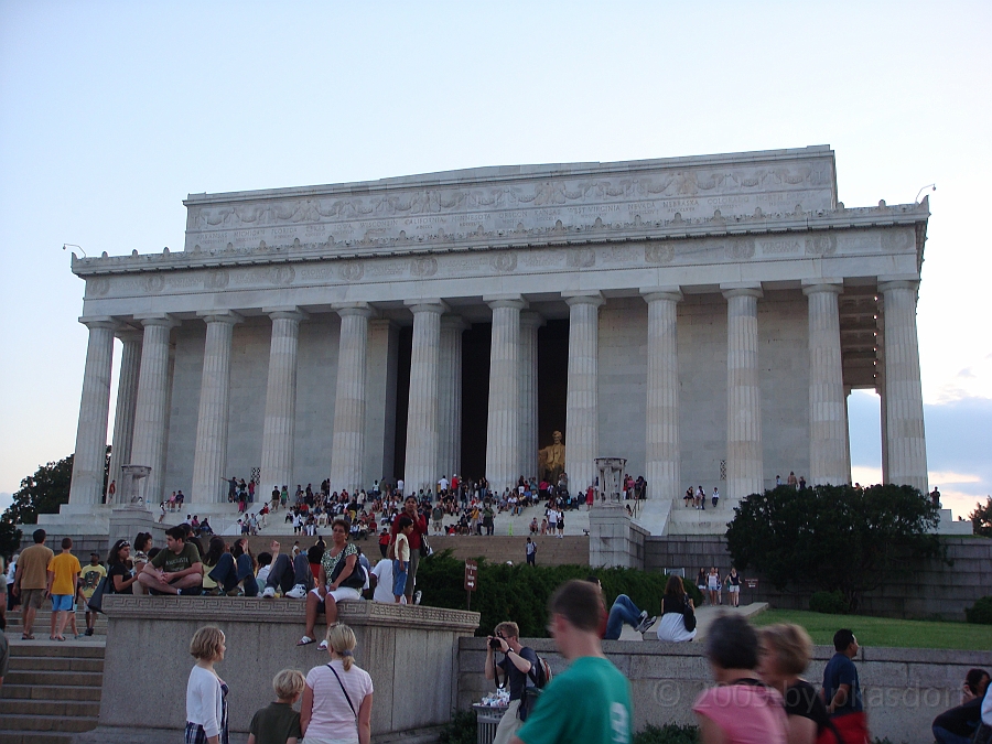 Washington DC [2009 July 03] 221.JPG - Scenes from The Lincoln Memorial